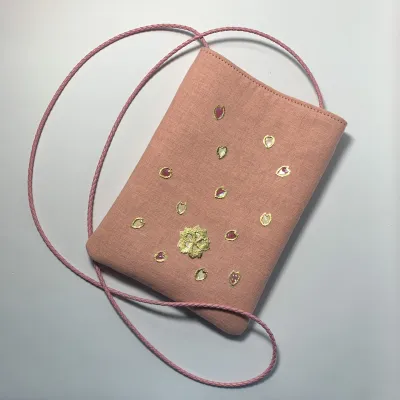 Sakura-Dyed Kinsai Raden Pochette