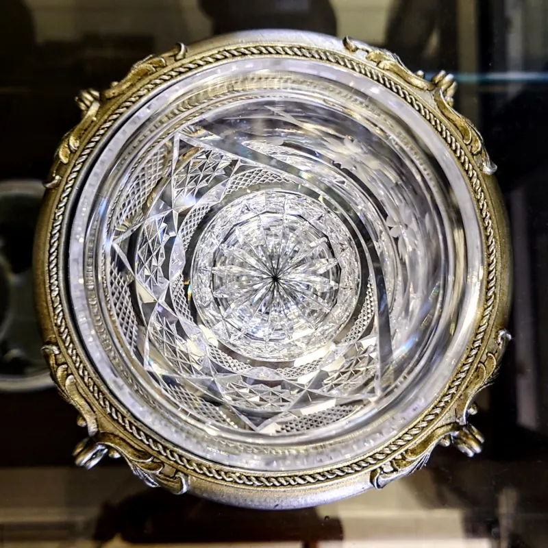 Satsuma Kiriko Old Rock (Rock Glass) 'Hanayaka': Transparent, Shōhō's work