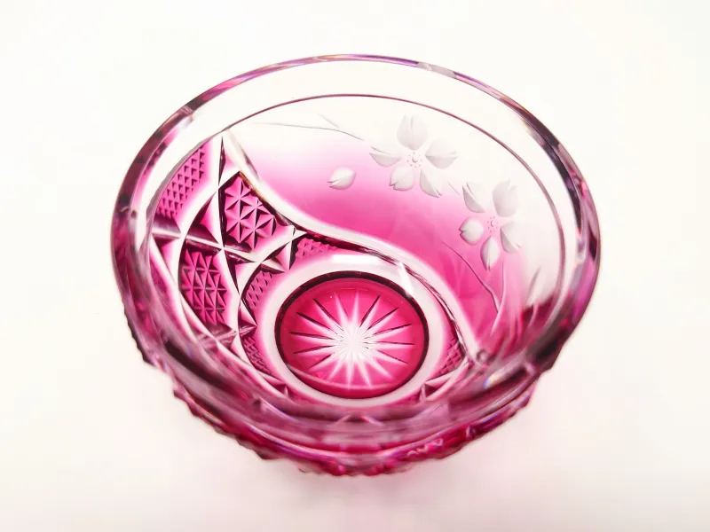 Satsuma Kiriko Ochoko (small cup) "Hanayaka": Gold Red by Shōhō