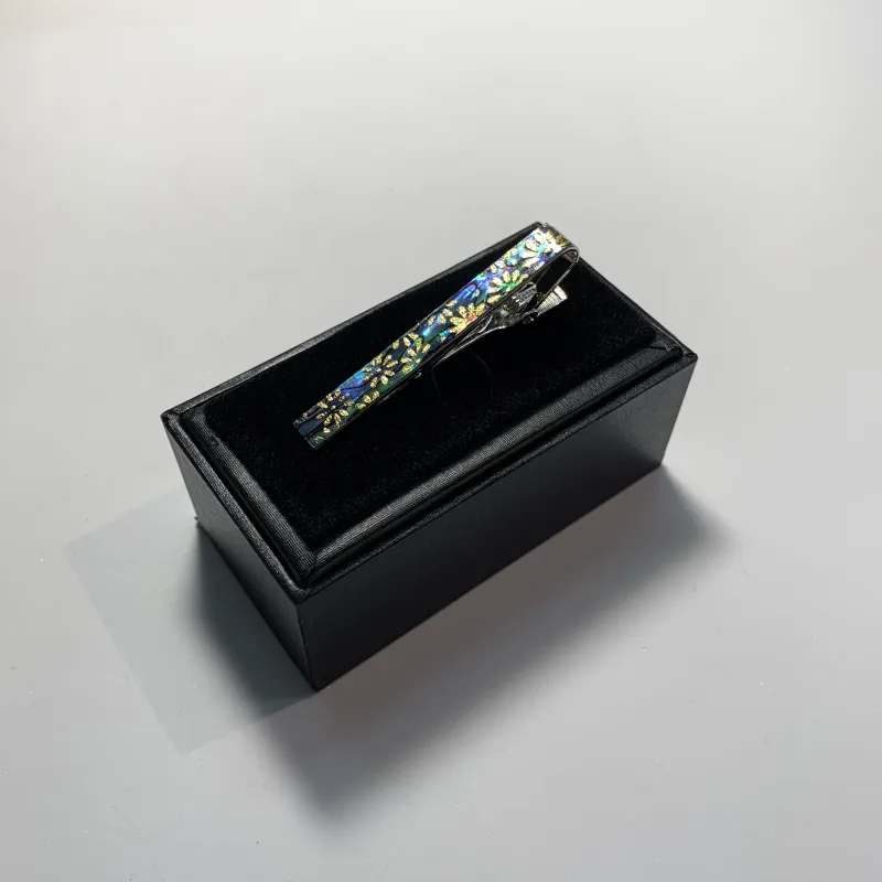 Kinsai Raden Tie Pin / New Zealand Abalone